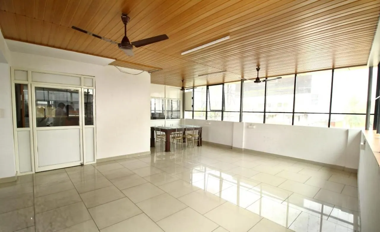 ** Otel Thulasi Inn Kochi Hindistan